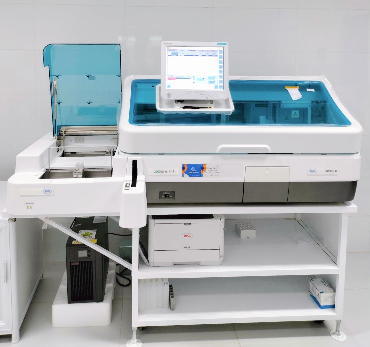 MÁY XÉT NGHIỆM MIỄN DỊCH TỰ ĐỘNG COBAS E411